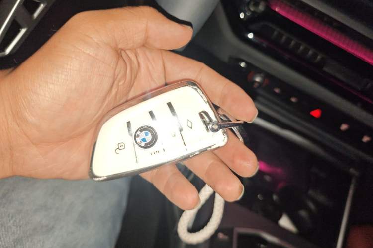 Used BMW 3 Series 2025 325i M Sport Package Vehicle Key