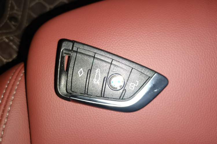 Used BMW 3 Series 2025 325Li M Sport Package Vehicle Key