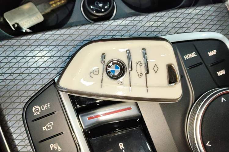 Used BMW 3 Series 2025 330i M Sport Night Edition Package Vehicle Key