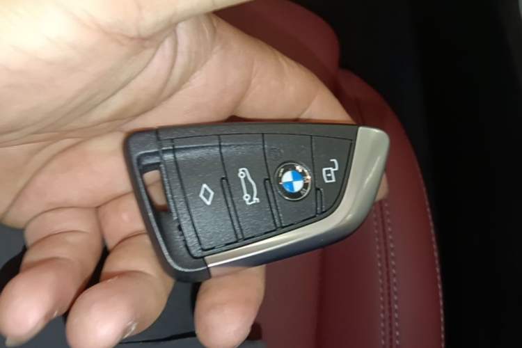 Used BMW 3 Series 2025 325Li M Sport Package Vehicle Key