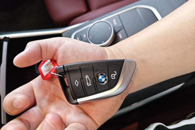 Used BMW 3 Series 2025 325Li M Sport Package Vehicle Key