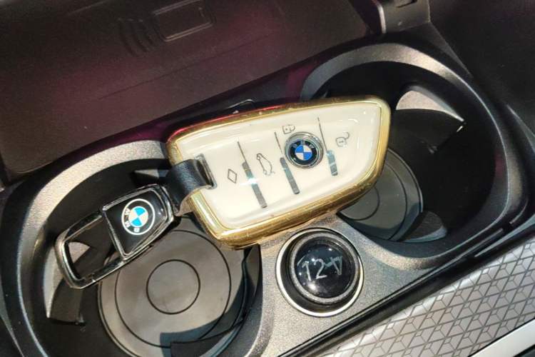 Used BMW 3 Series 2025 330Li M Sport Shadowline Package Vehicle Key