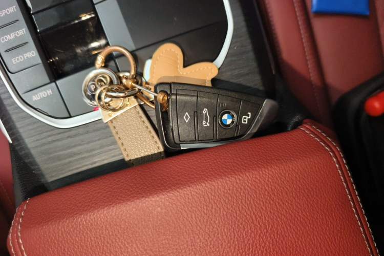 Used BMW 3 Series 2025 325Li M Sport Package Vehicle Key