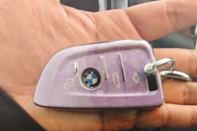 Used BMW 3 Series 2025 330Li M Sport Shadowline Package Vehicle Key