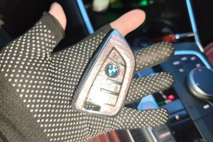 Used BMW 3 Series 2025 325Li M Sport Package Vehicle Key