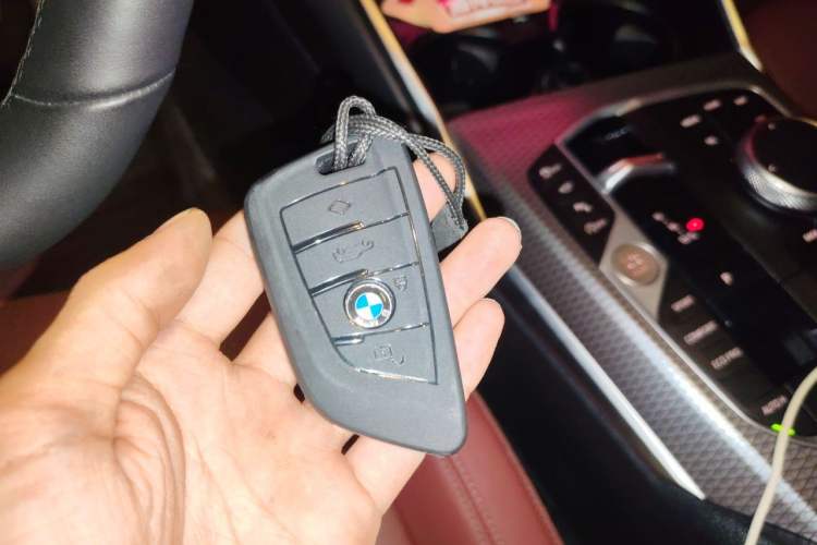 Used BMW 3 Series 2025 330Li M Sport Shadowline Package Vehicle Key