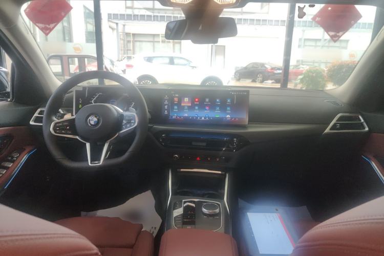 Used BMW 3 Series 2026 325i M Sport Package Center Console