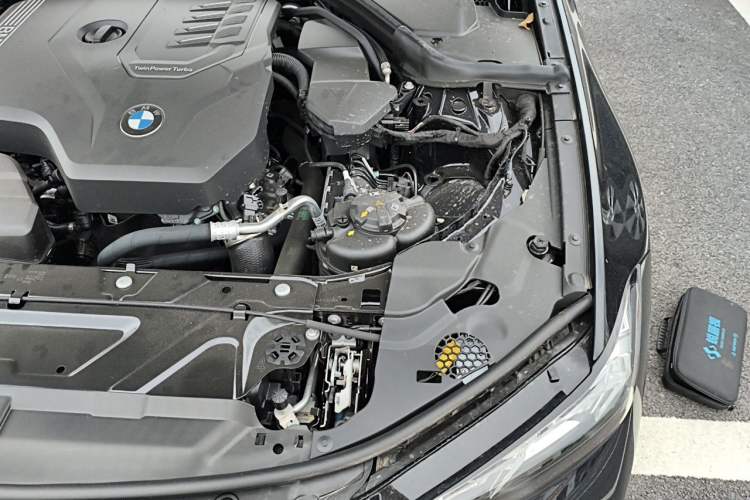 Used BMW 3 Series 2026 325i M Sport Package Engine Bay Left