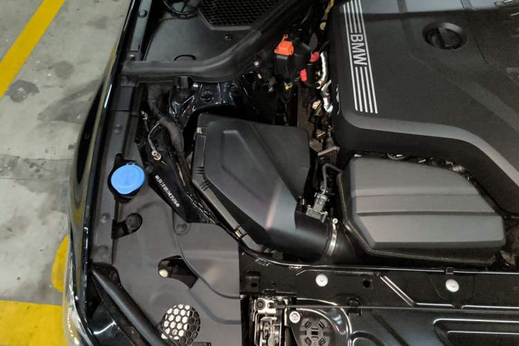 Used BMW 3 Series 2026 325Li M Sport Package Engine Bay Right