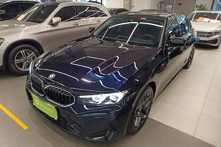 BMW 3 Series 2026 330Li M Sport Night Package