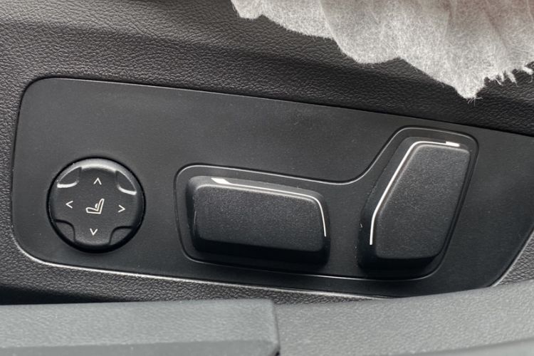 Used BMW 3 Series 2026 330Li M Sport Night Package Interior 1