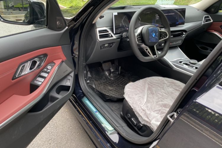 Used BMW 3 Series 2026 330Li M Sport Night Package Interior 7