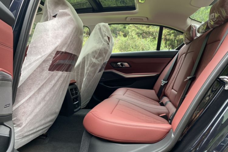 Used BMW 3 Series 2026 330Li M Sport Night Package Interior 8