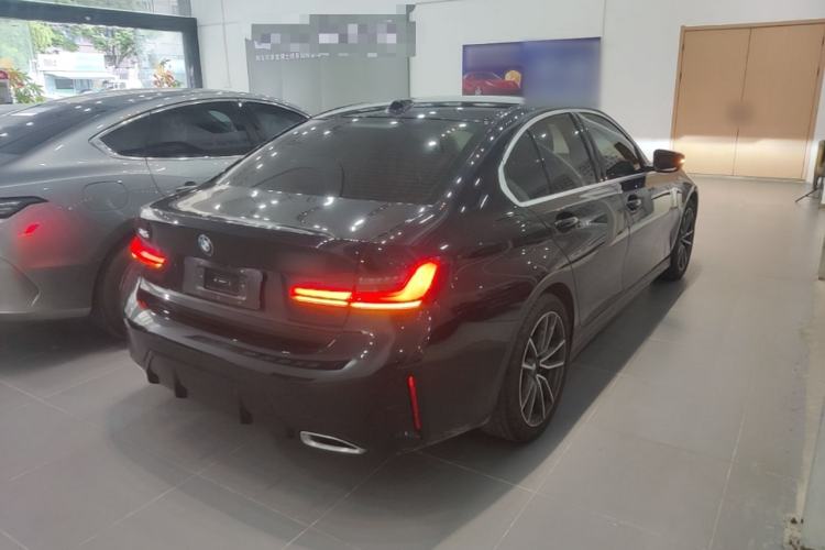 Used BMW 3 Series 2026 325i M Sport Package Rear Right 45 Deg