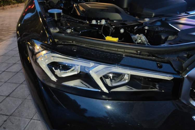 Used BMW 3 Series 2026 325Li M Sport Package Right Front Headlight
