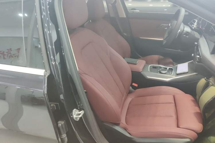 Used BMW 3 Series 2026 325i M Sport Package Right Front Seat