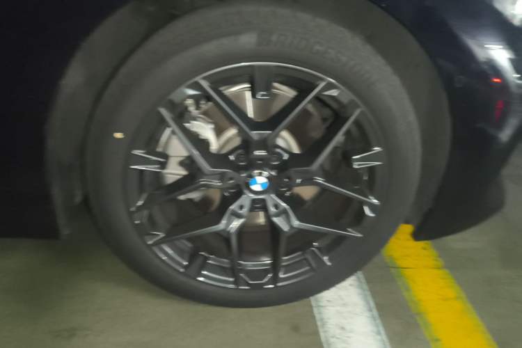 Used BMW 3 Series 2026 330Li M Sport Night Package Right Front Wheel Hub