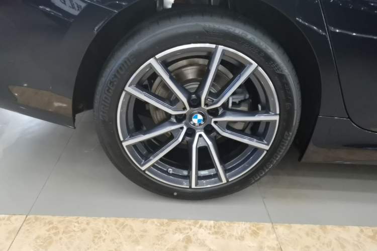 Used BMW 3 Series 2026 325Li M Sport Package Right Rear Wheel Hub