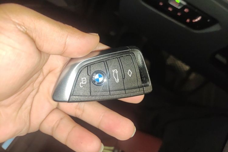Used BMW 3 Series 2026 330Li M Sport Night Package Vehicle Key