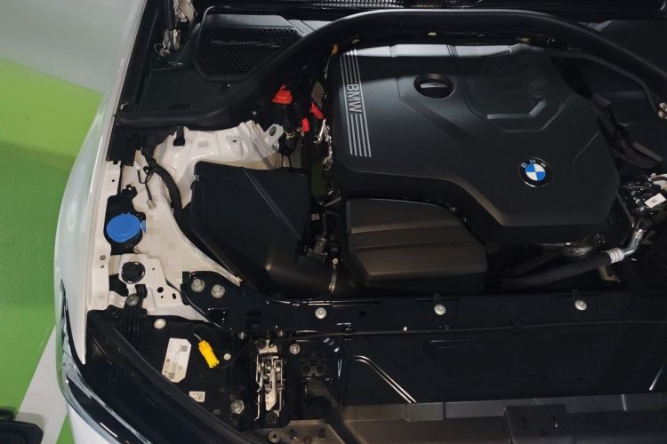 Used BMW 3 Series 2026 325Li M Sport Package Engine Bay Right