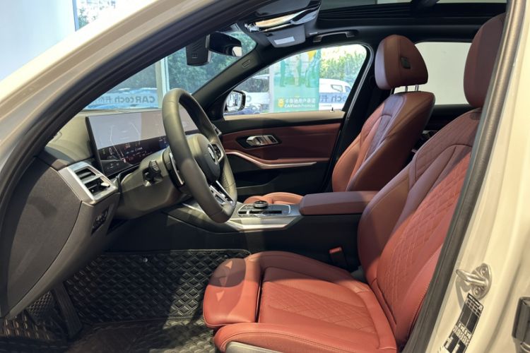 Used BMW 3 Series 2026 330Li M Sport Night Package Interior 3