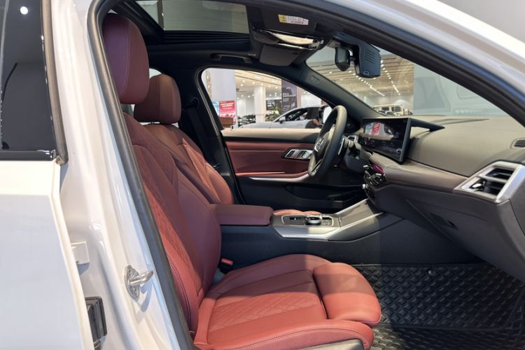 Used BMW 3 Series 2026 330Li M Sport Night Package Interior 6