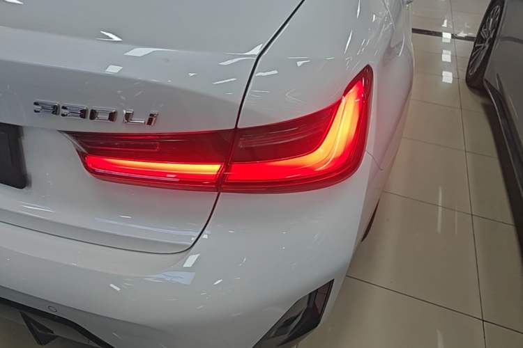 Used BMW 3 Series 2026 330Li M Sport Night Package Right Rear Taillight