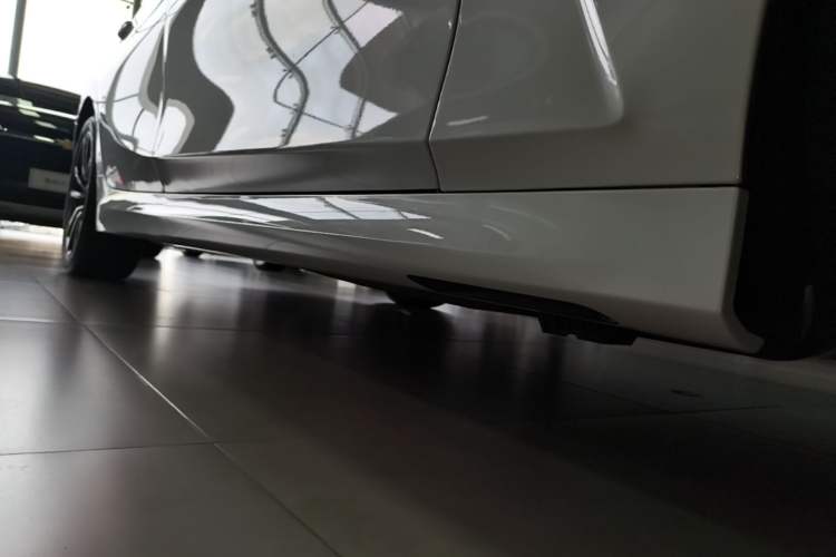 Used BMW 3 Series 2026 325Li M Sport Package Right Side Sill