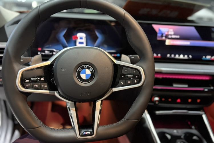 Used BMW 3 Series 2026 330Li M Sport Night Package Steering Wheel