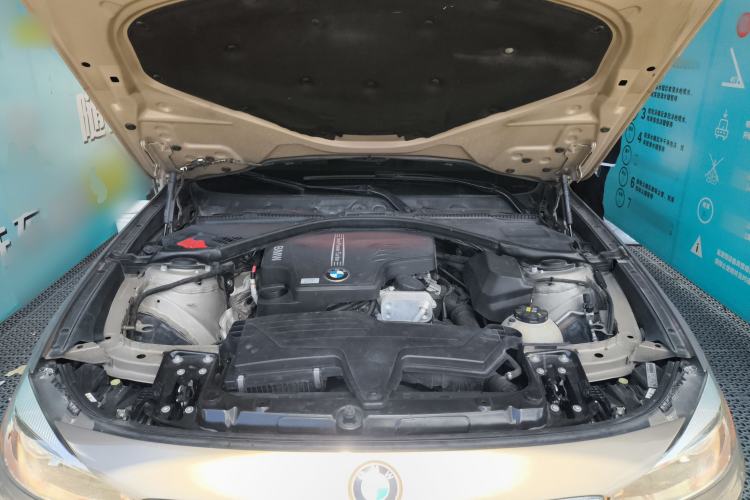 Used BMW 3 Series GT 2013 320i Leading Model Engine Bay