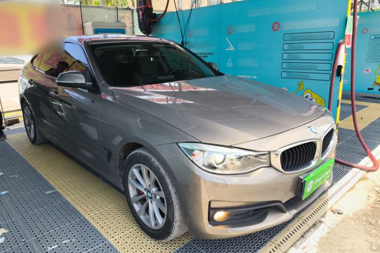 Used BMW 3 Series GT 2013 320i Leading Model Front Right 45 Deg
