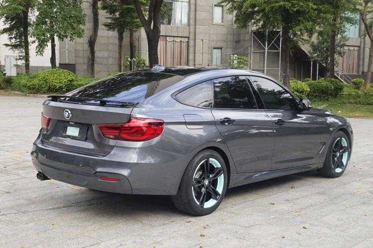 Used BMW 3 Series GT 2020 320i M Sport Night Edition Exterior 3