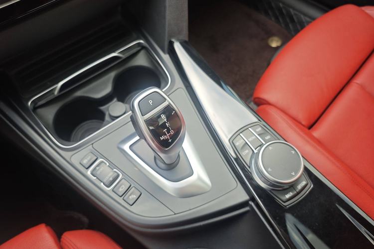 Used BMW 3 Series GT 2020 320i M Sport Night Edition Gear Lever