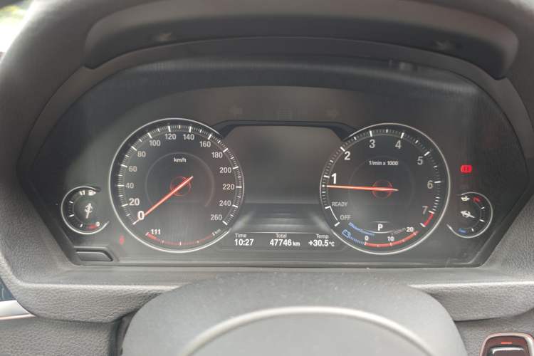 Used BMW 3 Series GT 2020 320i M Sport Night Edition Odometer Close Up