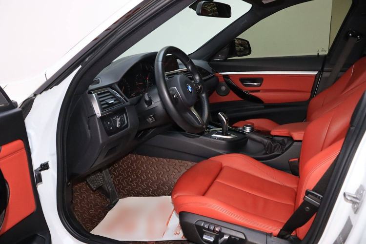 Used BMW 3 Series GT 2020 320i M Sport Night Edition Interior 1