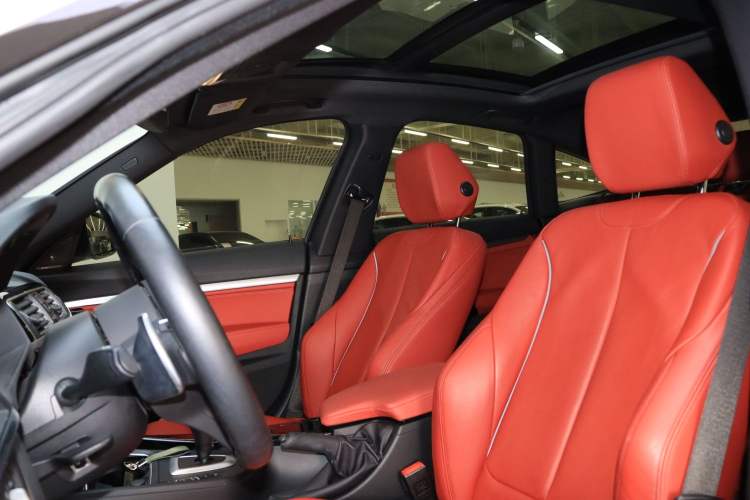 Used BMW 3 Series GT 2020 320i M Sport Night Edition Interior 2