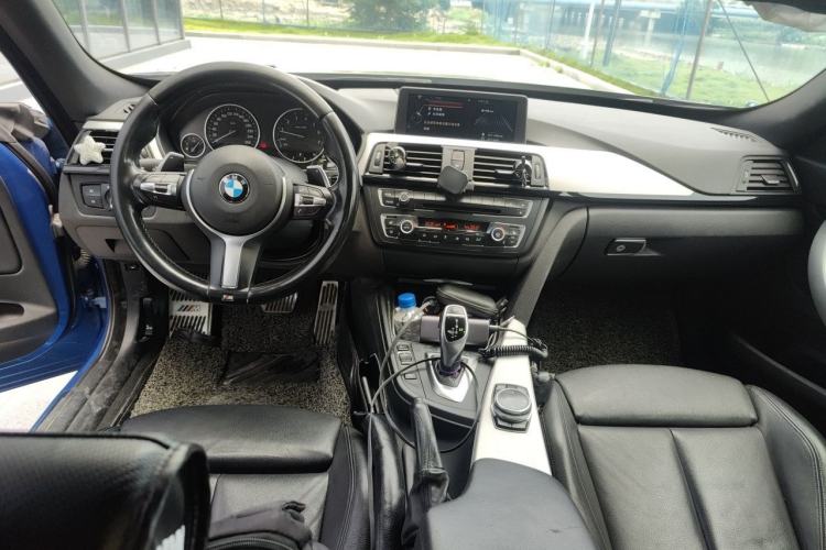 Used BMW 3 Series GT 2013 328i Sport Design Package Center Console