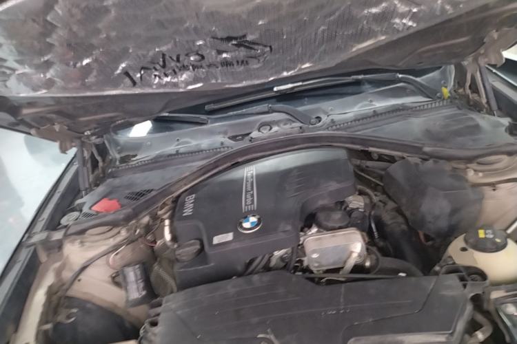 Used BMW 3 Series GT 2013 320i Leading Model Engine Bay