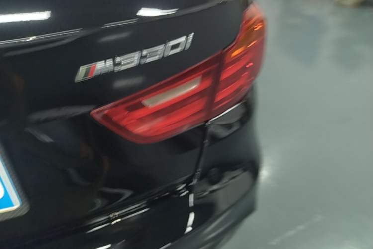 Used BMW 3 Series GT 2013 320i Leading Model Exterior 3