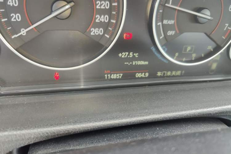 Used BMW 3 Series GT 2013 328i Sport Design Package Odometer Close Up