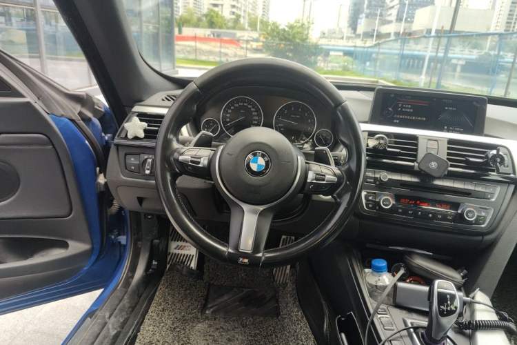 Used BMW 3 Series GT 2013 328i Sport Design Package Steering Wheel