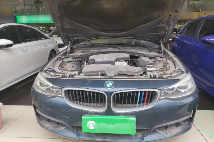 Used BMW 3 Series GT 2013 320i Leading Model Engine Bay