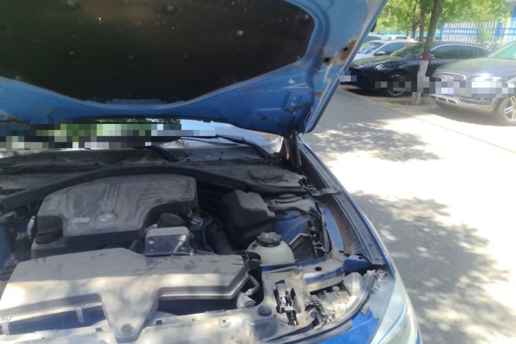 Used BMW 3 Series GT 2013 320i Sport Design Package Engine Bay Left