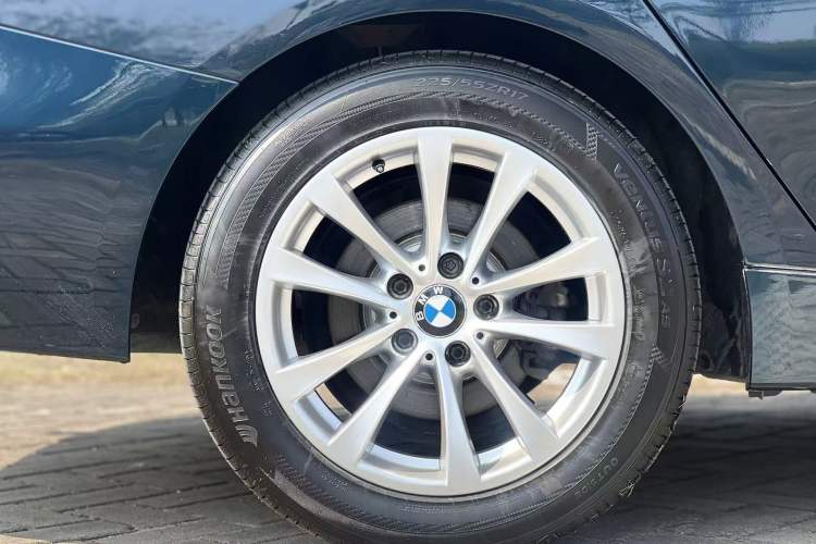 Used BMW 3 Series GT 2013 320i Leading Model Exterior 9