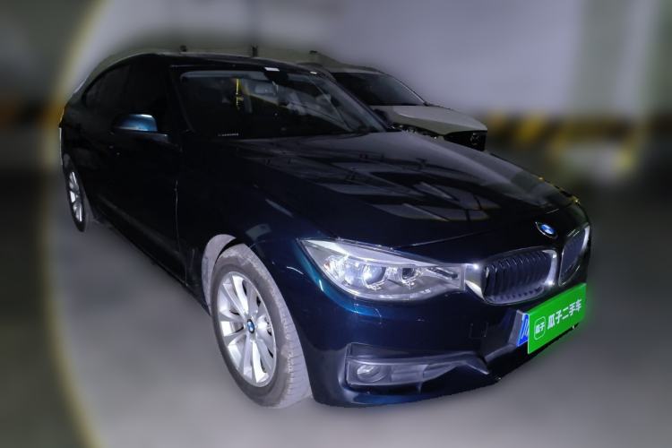Used BMW 3 Series GT 2013 320i Leading Model Front Right 45 Deg