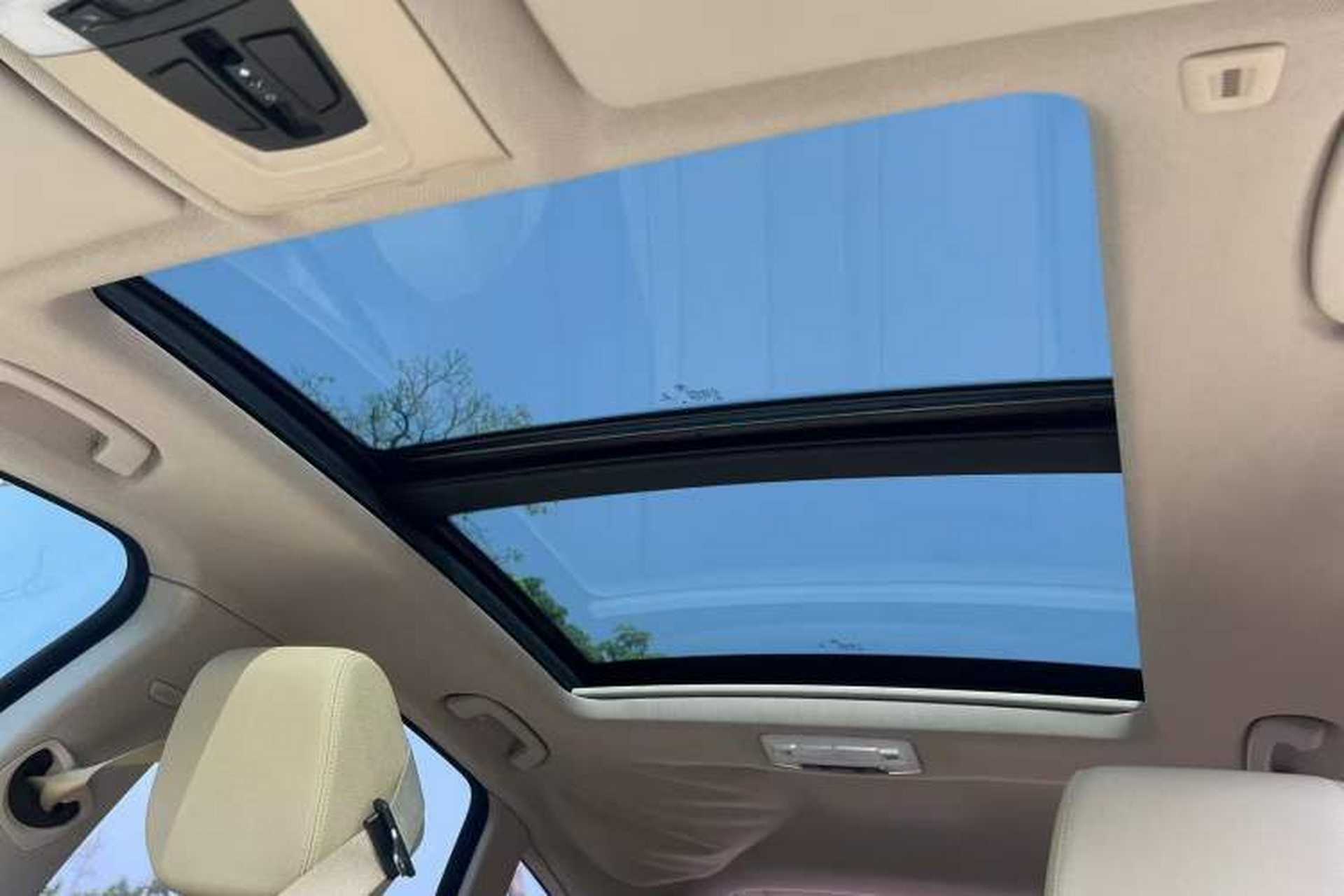 Used BMW 3 Series GT 2013 320i Leading Model Headliner