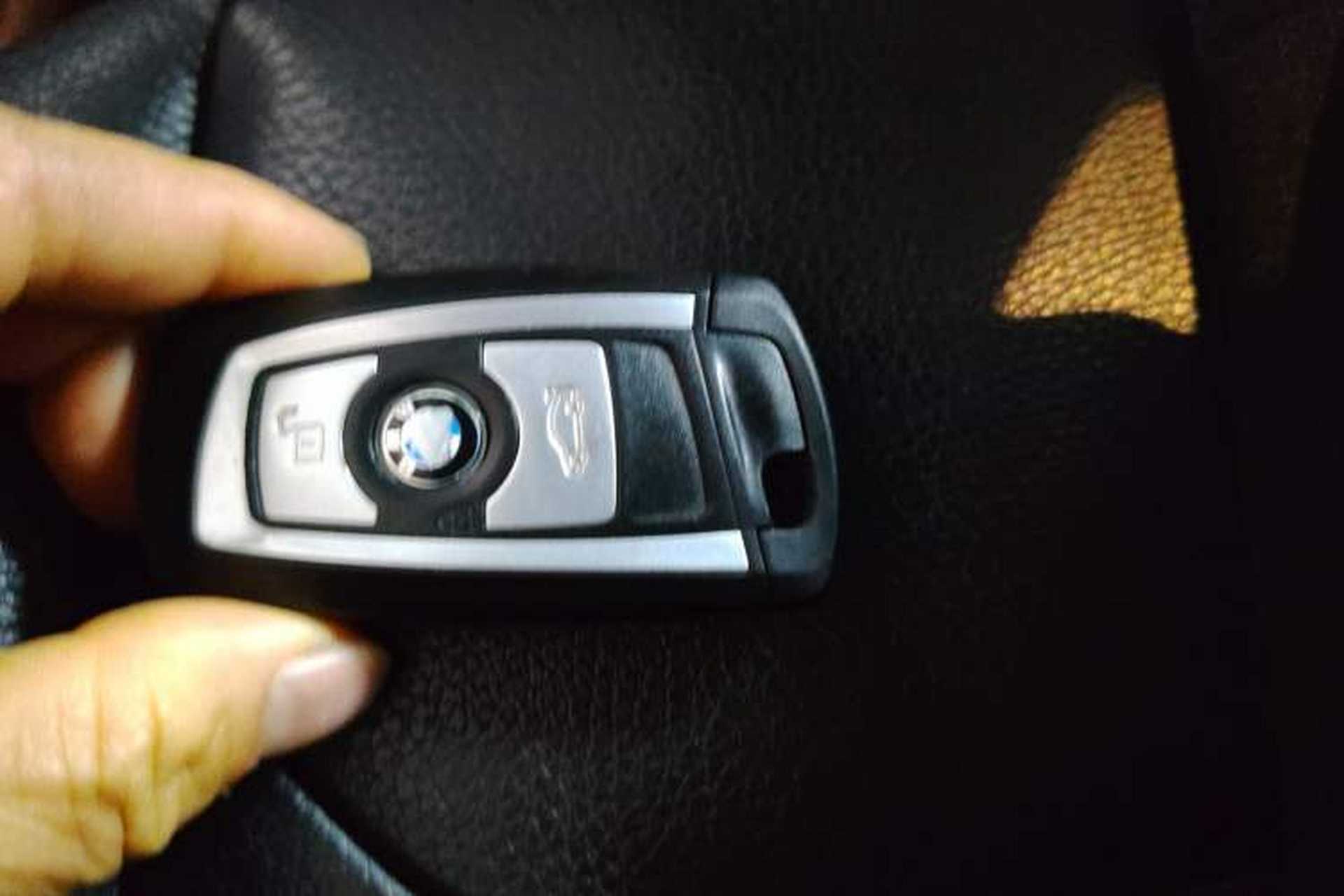 Used BMW 3 Series GT 2013 328i Sport Design Package Interior 1