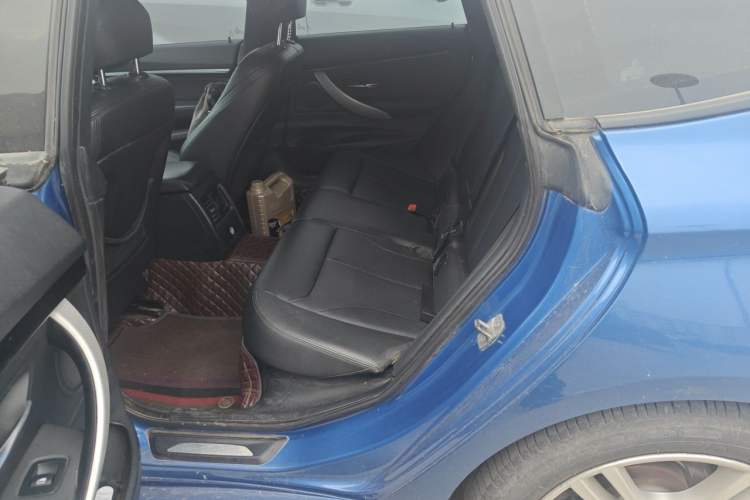 Used BMW 3 Series GT 2013 320i Sport Design Package Left Rear Seat