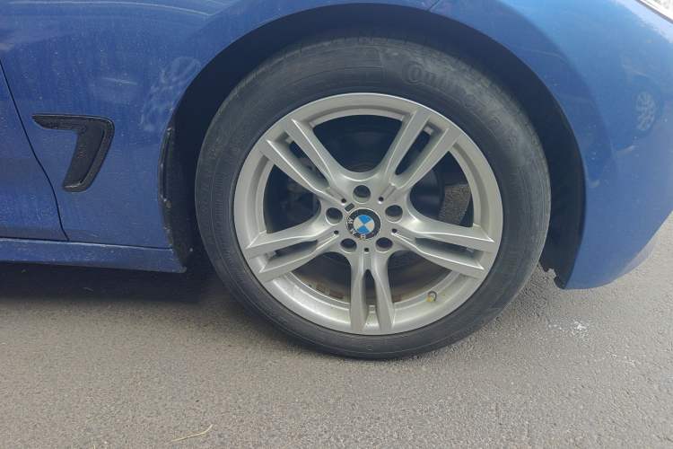 Used BMW 3 Series GT 2013 320i Sport Design Package Right Front Wheel Hub
