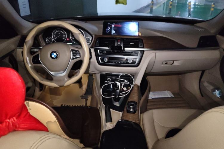 Used BMW 3 Series GT 2013 320i Sport Design Package Center Console